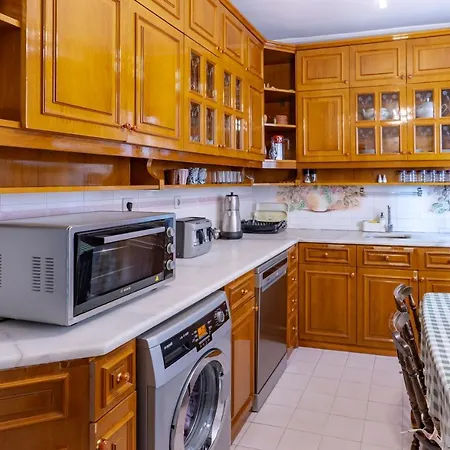 Kaplan Cosy Flat - Air Conditioned & Heated 3 Bedrooms In The דירה *