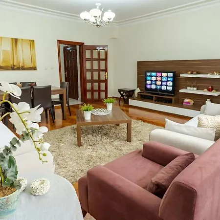 Kaplan Cosy Flat - Air Conditioned & Heated 3 Bedrooms In The Стамбул